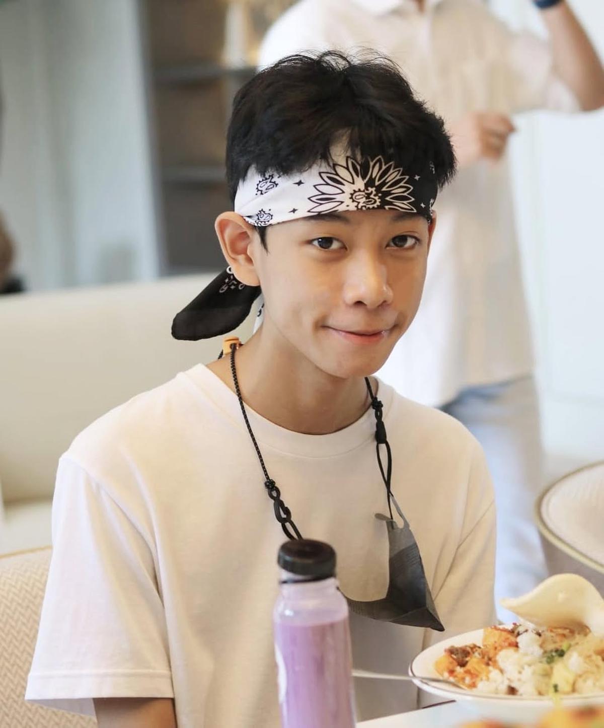7 Potret Mikala Saka Anak Selfi Nafilah dengan Iwa K, Ikuti Jejak Karir Sang Ayah Jadi Rapper - Kini Sudah Remaja