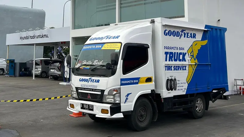 Layanan Truck Tyre Service Goodyear di Posko Mudik Hyundai