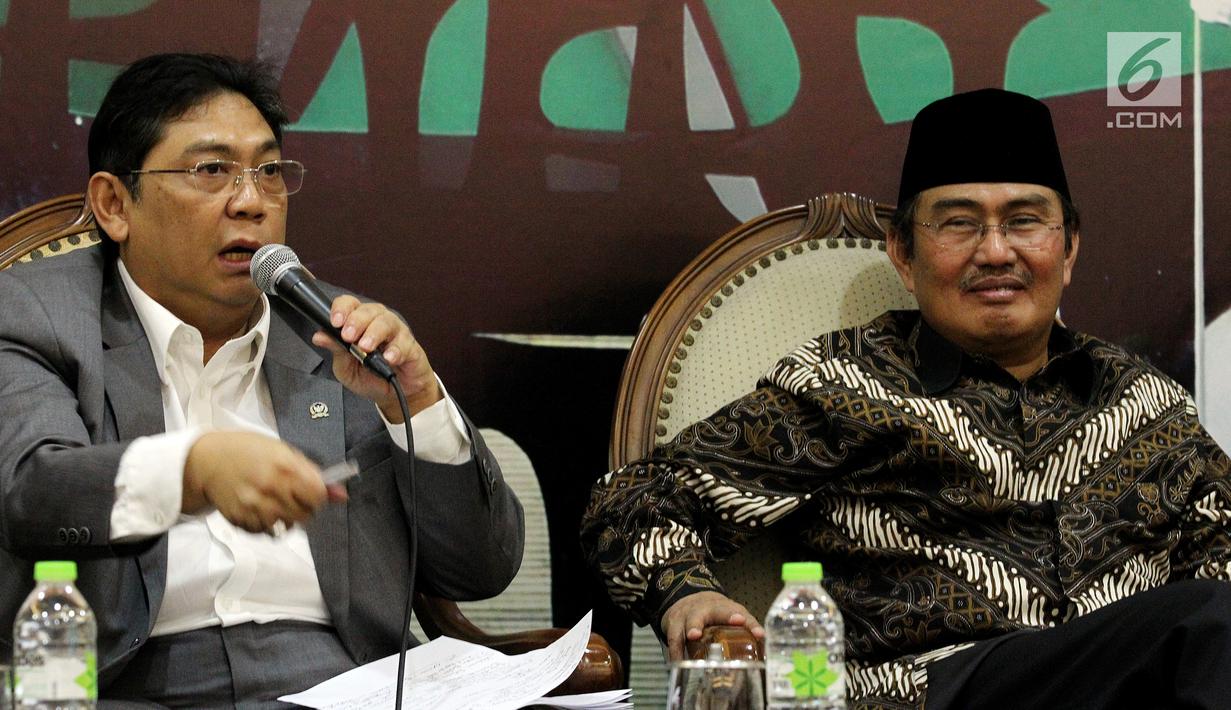 Wakil Ketua DPR RI dari Fraksi PDIP, Utut Adianto memberikan pendapatnya dalam diskusi Dialektika Demokrasi di Kompleks Parlemen, Senayan, Jakarta, Kamis (2/8). Diskusi tersebut membahas 'Kinerja Legislasi DPR RI'. (Liputan6.com/Johan Tallo)