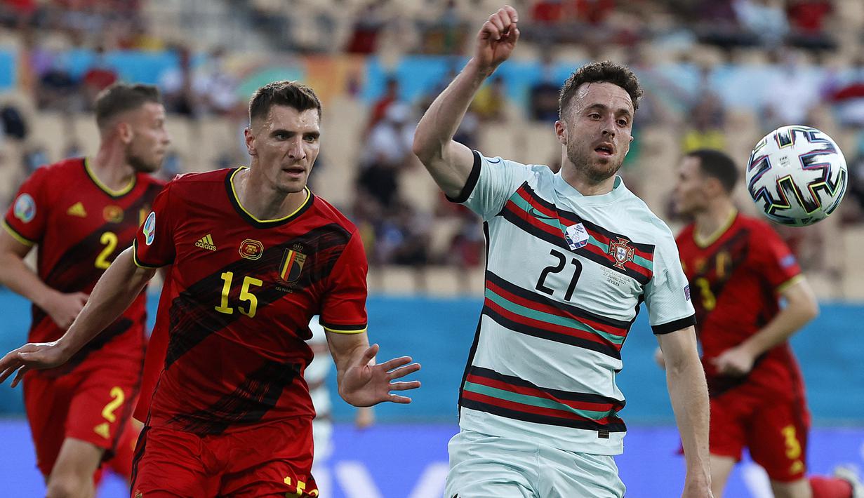 Penampilan apik Diogo Jota bersama Liverpool membuat ia menjadi pemain kunci di timnas Portugal bersama Ronaldo. Bersama timnas Portugal, ia telah mencetak delapan gol dari 22 penampilan untuk negaranya. (AFP/Pool/Julio Munoz)