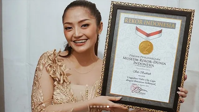 [Bintang] Siti Badriah