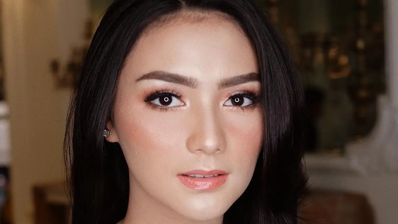 [Bintang] Dari Kasual Sampai Glamor, Intip 6 Gaya Rambut Citra Kirana yang Modern Kekinian