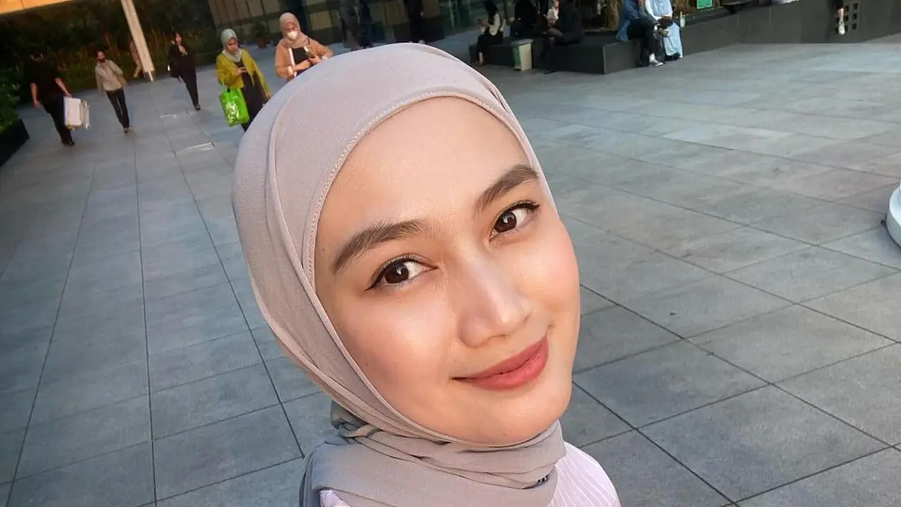 6 Adu Gaya Hijab Geng Mamayu, Aurel Hermansyah-Margin Wieheerm Tampil Cantik dengan Style Masing-masing