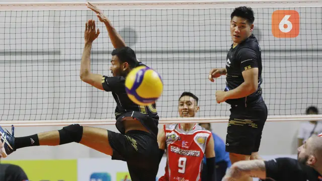 Foto: Kembali Beringas di Proliga 2022, Surabaya Bhayangkara Samator Kalahkan Jakarta Pertamina Pertamax