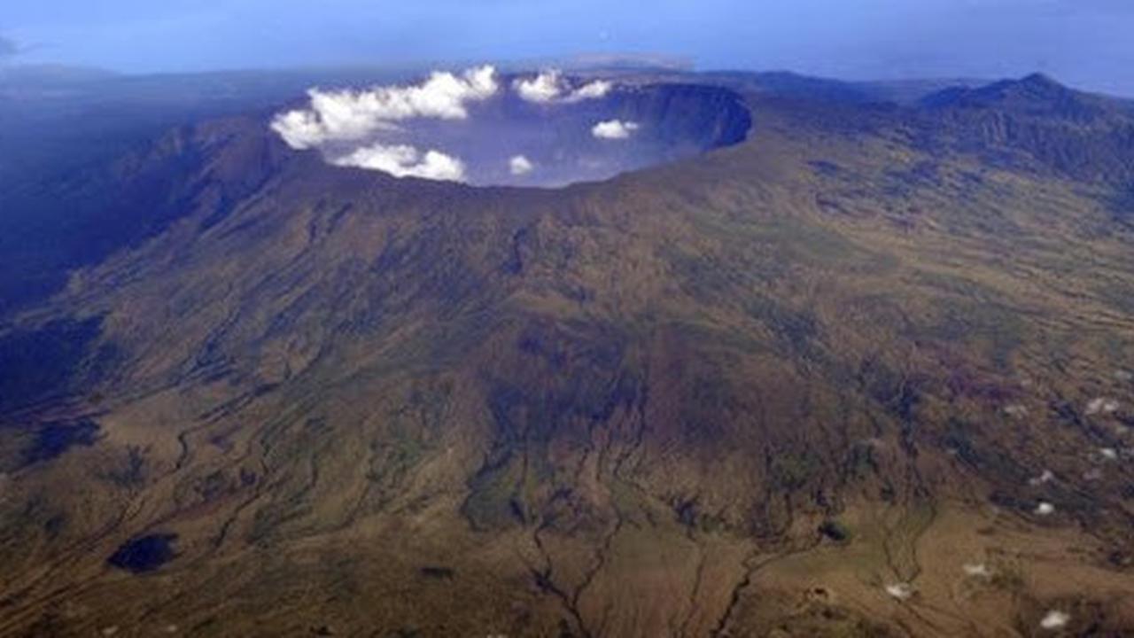 Dihantui Cuaca Ekstrem, Jalur Pendakian Gunung Tambora Masih Ditutup