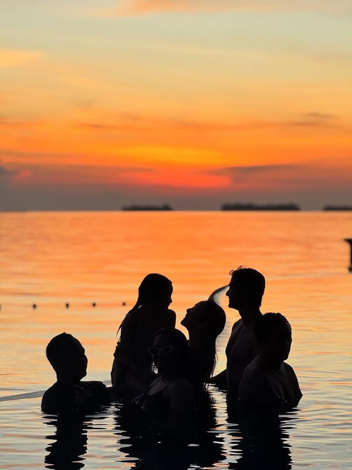 Potret Gisel dan Gempi Liburan ke Pulau Sepa, Cinta Brian Ikut Serta - Bikin Makin Happy
