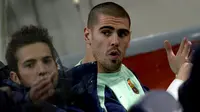 Barcelona Bantah Tawari Victor Valdes Kontrak Baru
