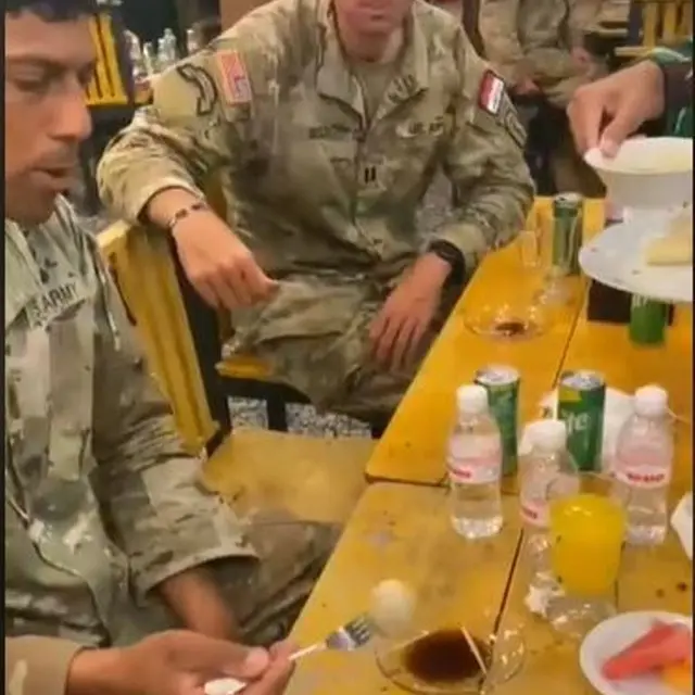 Reaksi Tentara Amerika Saat Mencoba Pempek Palembang