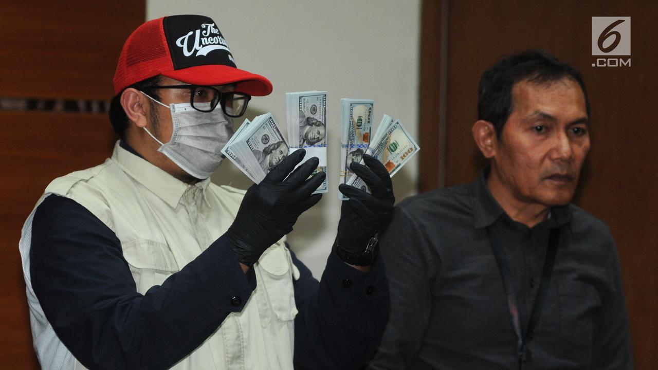 Dirut Perum Perindo Tersangka, KPK Tunjukkan Barang Bukti Uang