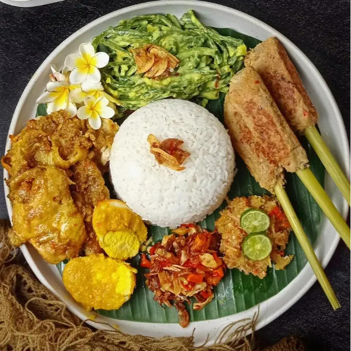 7 Resep Nasi Campur Lezat, Paduan Rasa Nusantara yang Menggugah Selera
