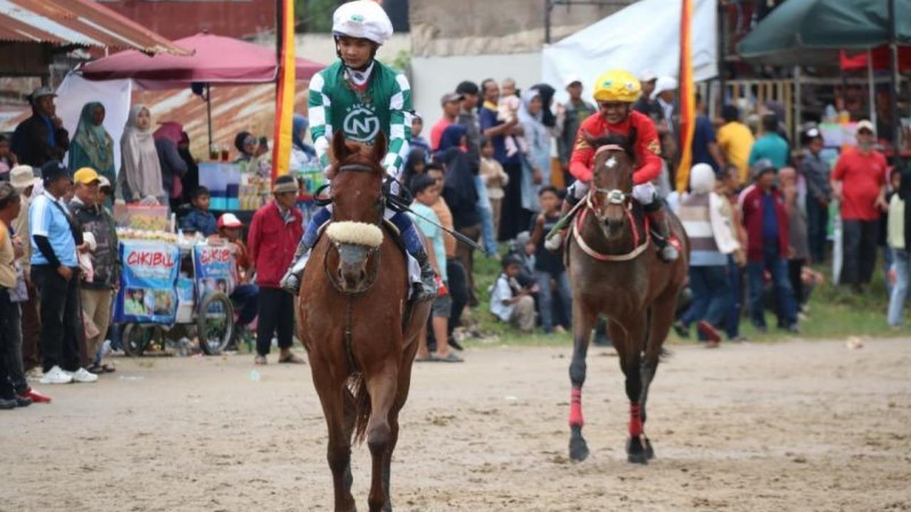 Pacu Kuda Amal Bukittinggi Agam Sukses Galang Donasi Bencana dan Lestarikan Budaya Lokal