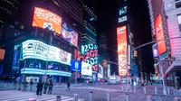 Suasana Times Square New York saat malam Tahun Baru 2021. (Corey Sipkin/AFP)