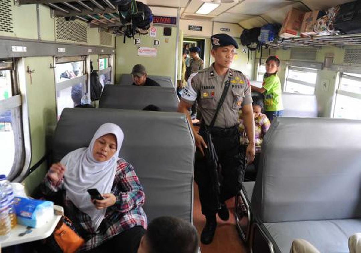 H-5 lebaran, Stasiun Senen dipadati pemudik