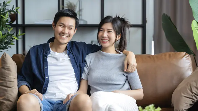 pasangan cinta bahagia