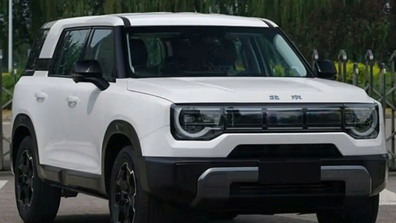 BAIC BJ30 (Oto.com)