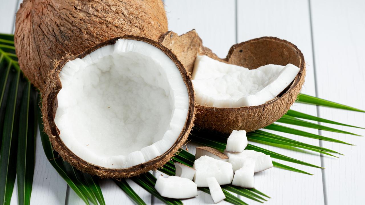 Tips Jitu Turunkan Kadar Gula Darah dengan Konsumsi Kelapa Muda Setiap Hari