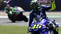 Penampilan pembalap Movistar Yamaha, Valentino Rossi pada MotoGP Spanyol 2018 di Sirkuit Jerez. (JAVIER SORIANO / AFP)