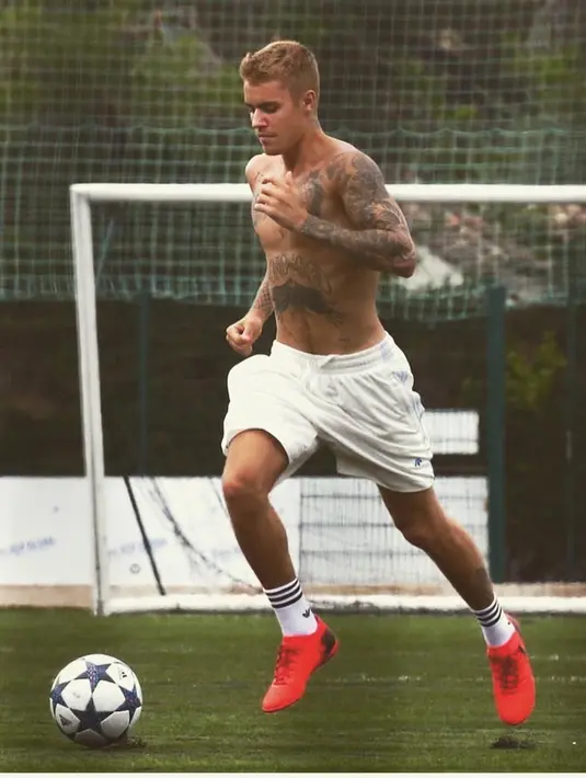 Hmm.. coba deh lihat bagaimana tubuh Justin Bieber saat olahraga lebih dekat! (instagram/JustinBieber)