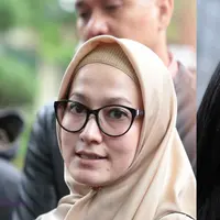 Lyra Virna dan Syahrini. (Bintang Pictures)