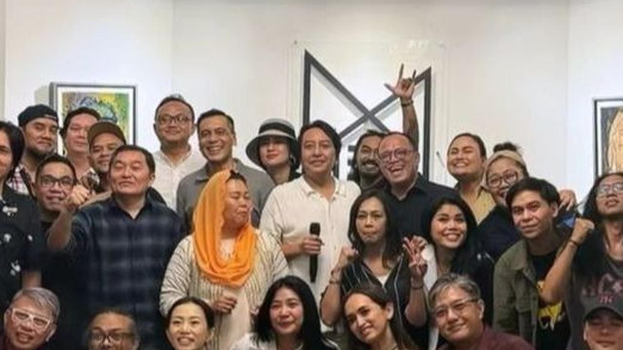 Menghadiri Acara Halal Bihalal Bersama <br>