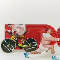 Sekarang giliran para atlet Paralympiade Indonesia yang akan berjuang di Paralympic 2024 Paris. Dan dengan bangga, desainer kenamaan tanah air Didiet Maulana mengumumkan kolaborasinya dengan Kementerian Pemuda dan Olahraga RI merilis koleksi Sandya Niskala. [Foto: Instagram/ikat_ind]