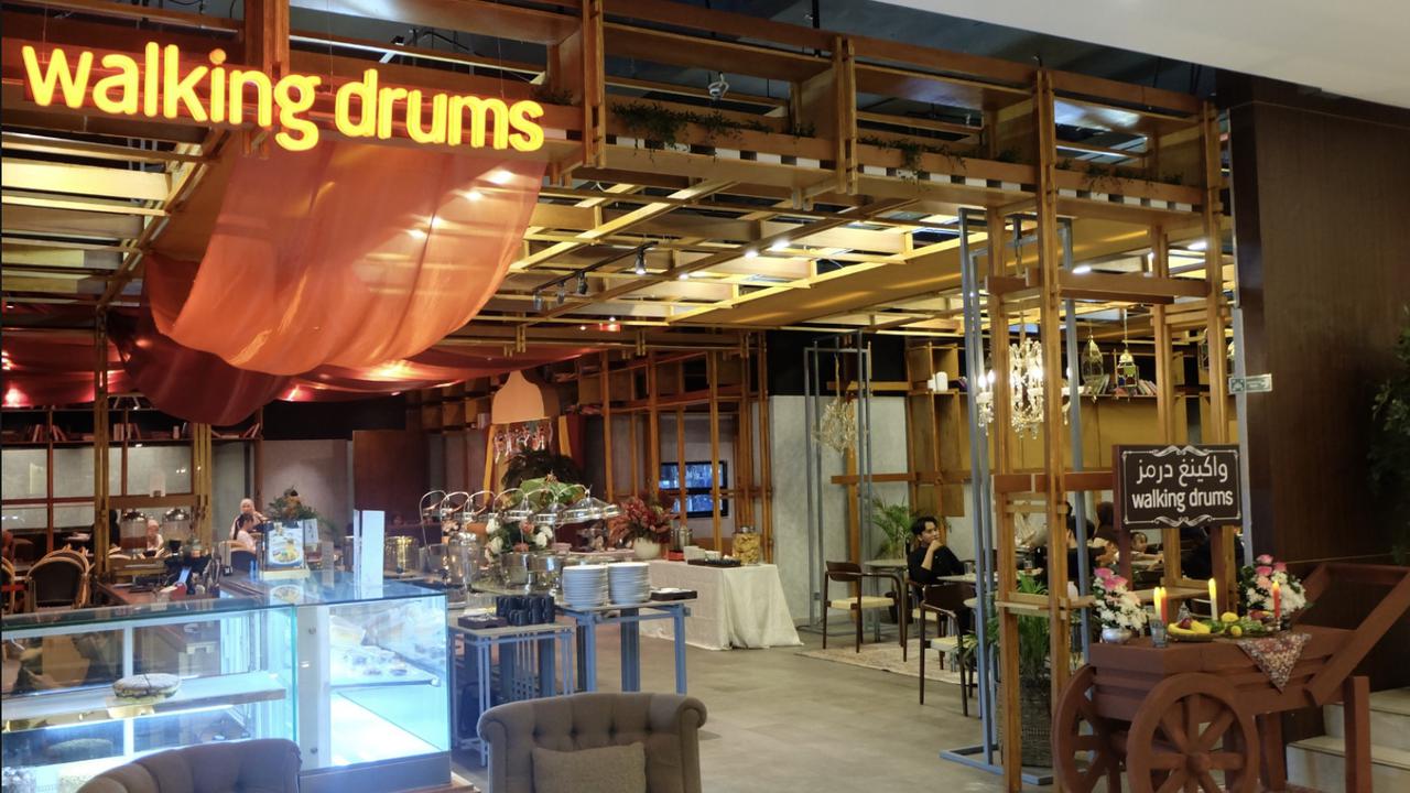 Suasana Ramadan Berpadu Sajian Buffet Lengkap di Kawasan Rawamangun