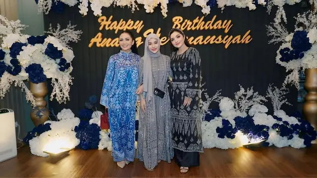 Model Gamis ala Aurel Hermansyah