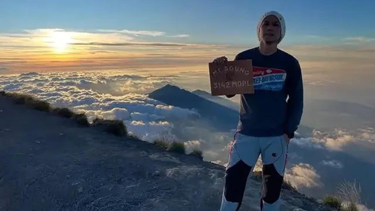 Foto-foto Penampilan Chef Juna di Usia 50 Tahun, Makin Berkharisma