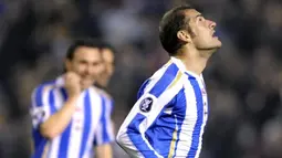 Deportivo La Coruna's Alberto Lopo celebrates after scoring against Feyenoord during their UEFA Cup group H match at Riazor Stadium in Coruna, on November 27, 2008. AFP PHOTO/MIGUEL RIOPA