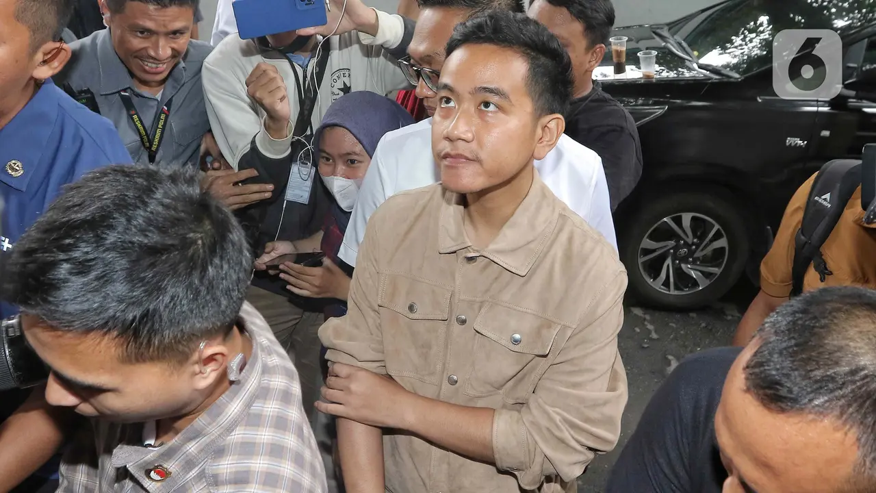 Gibran Rakabuming Raka Penuhi Panggilan Bawaslu Jakarta Pusat