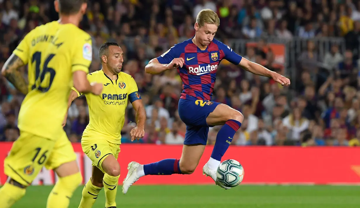 6. Frenkie De Jong - Gelandang (Barcelona/Belanda).(AFP/Lluis Gene)