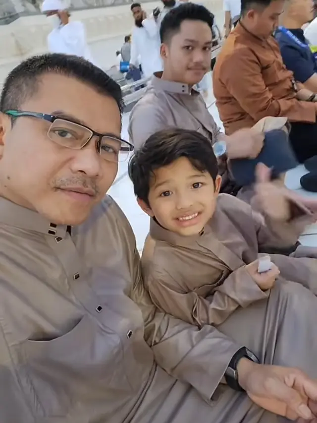 Artis Ibadah Umroh