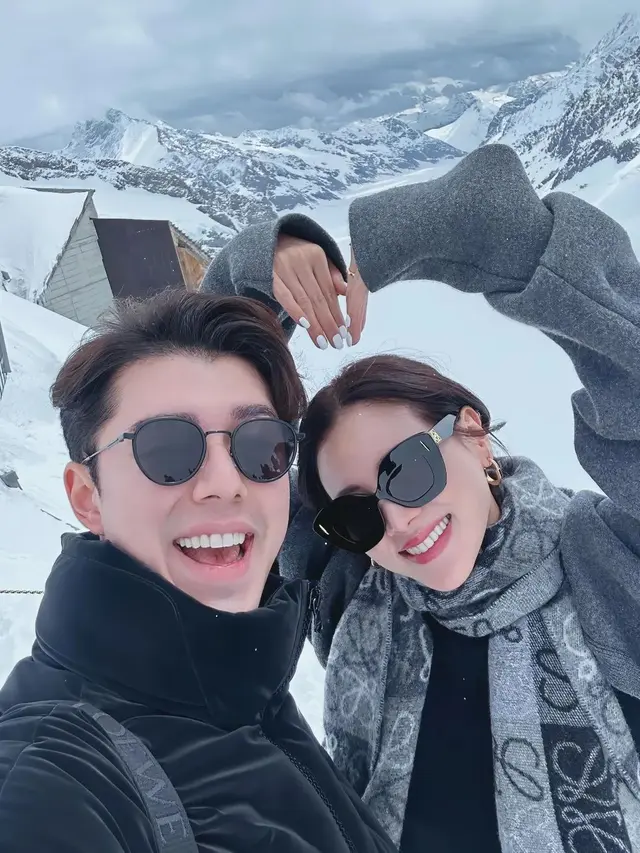 Putus karena Terhalang Restu Ibu, 6 Gaya Serasi Nine Naphat dan Baifern Pimchanok yang Kini Tinggal Kenangan