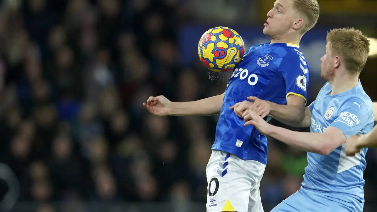 Gol Phil Foden Antar Manchester City Taklukkan Everton