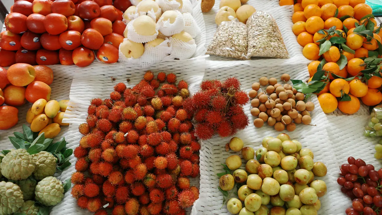 Ilustrasi Rambutan dan Buah Terbaik Dikonsumsi Bulan Januari