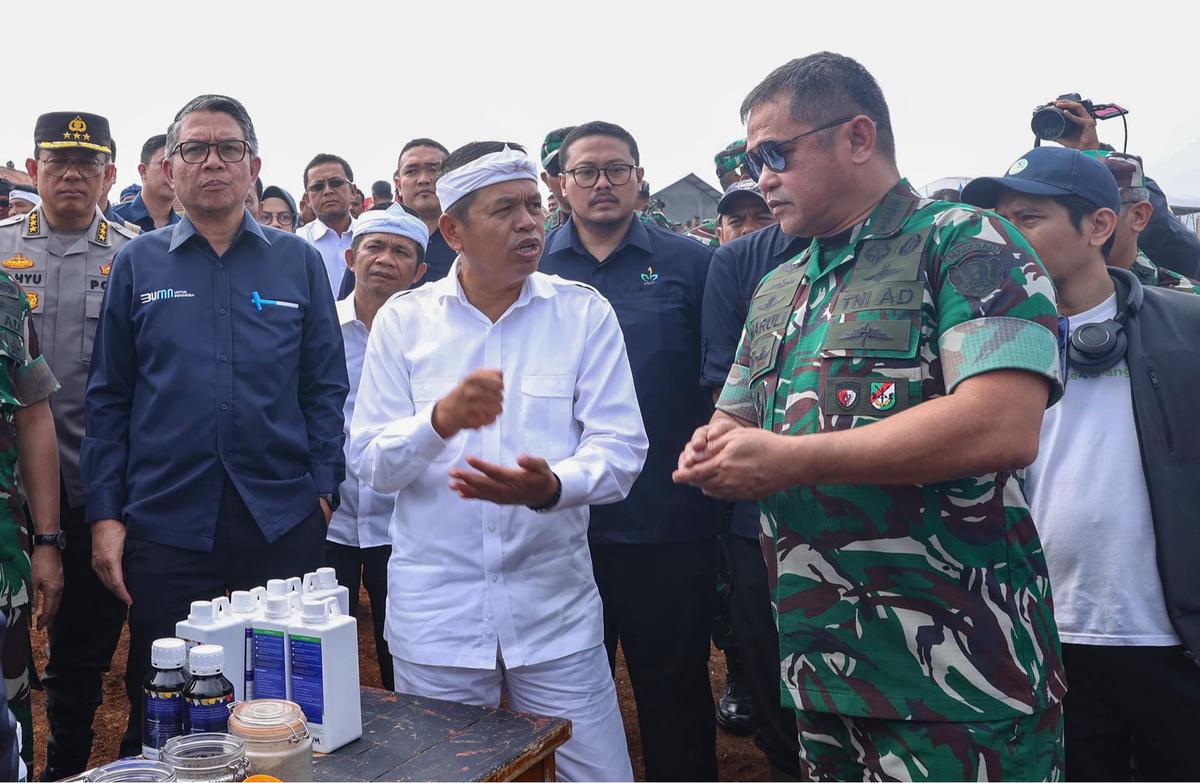 FOTO: Kasad Jenderal Maruli Panen Raya di Gunung Hejo, Dorong Ketahanan Pangan Lewat Agroforestry
