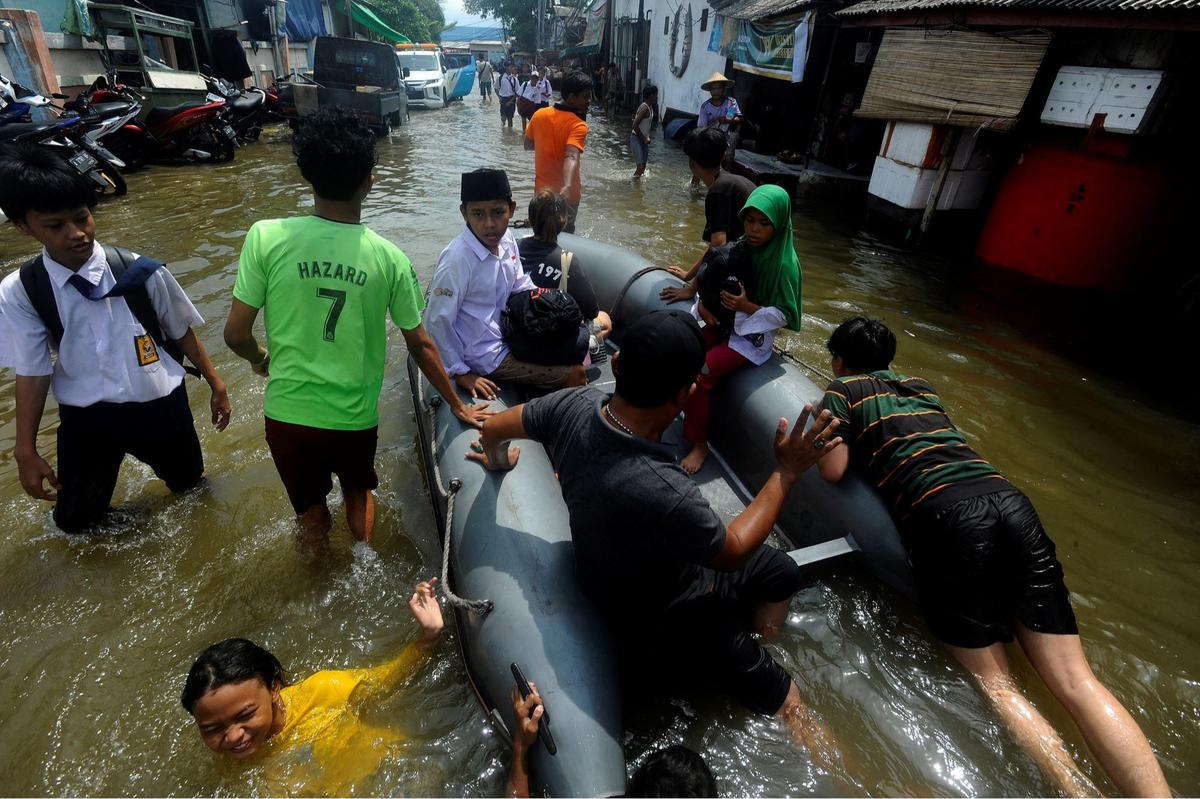 Banjir rob Muara Angke