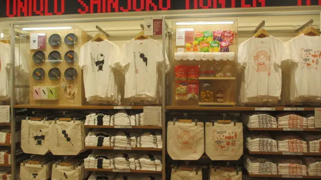 Bukan Sekadar Ritel Baju, UNIQLO Shinjuku Honten Hadirkan Pengalaman Belanja Asik Sambil Ngopi dan Merangkai Bunga