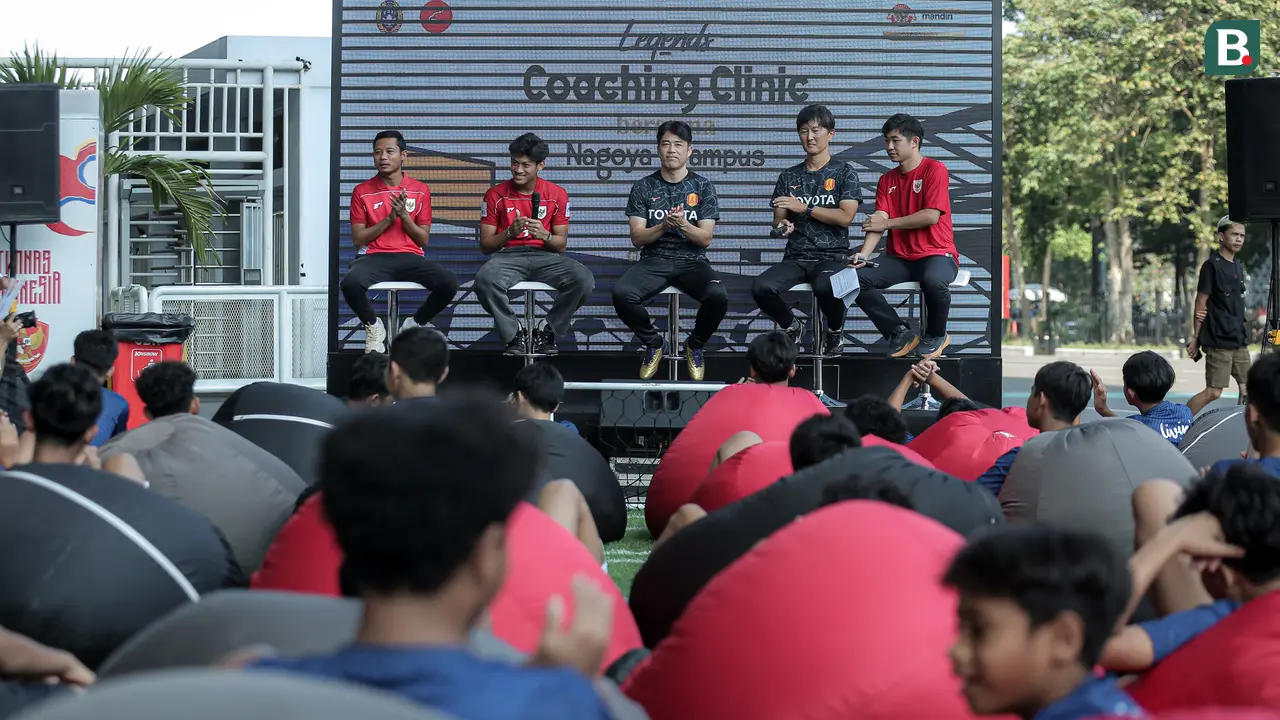 Foto: Keseruan Coaching Clinic bersama Nagoya Grampus, Peserta Dibimbing Langsung Evan Dimas dan Muhammad Mierza