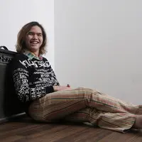 Dul Jaelani mengungkap lagu terbarunya dipersembahkan untuk seseorang spesial. (Daniel Kampua/Fimela.com)