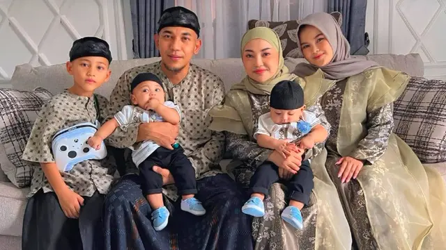 Potret Keluarga Mpok Alpa