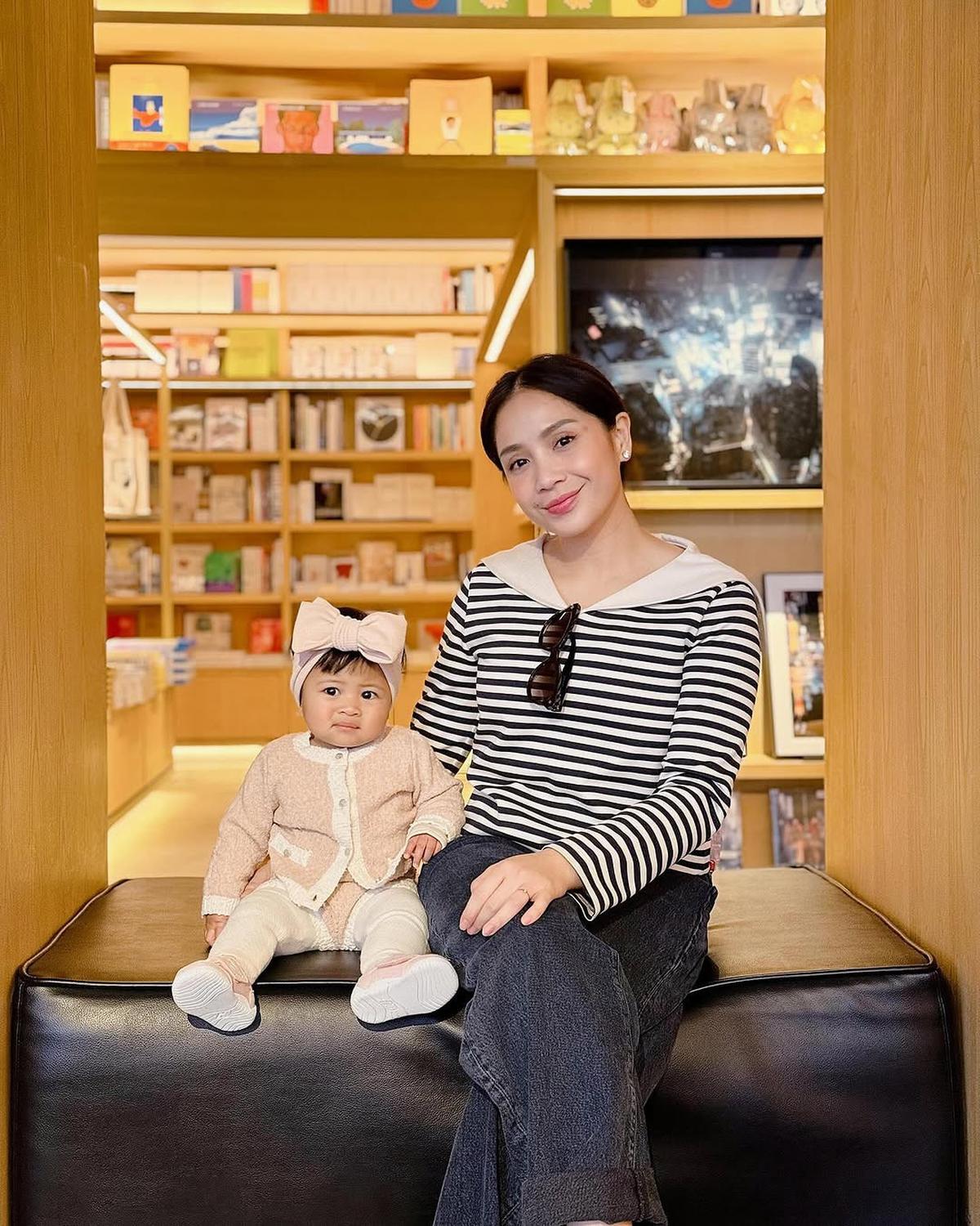 Potret Nagita Slavina dengan Tiga Anaknya di Jepang, Sebut Ketiganya Sebagai Hadiah Tuhan