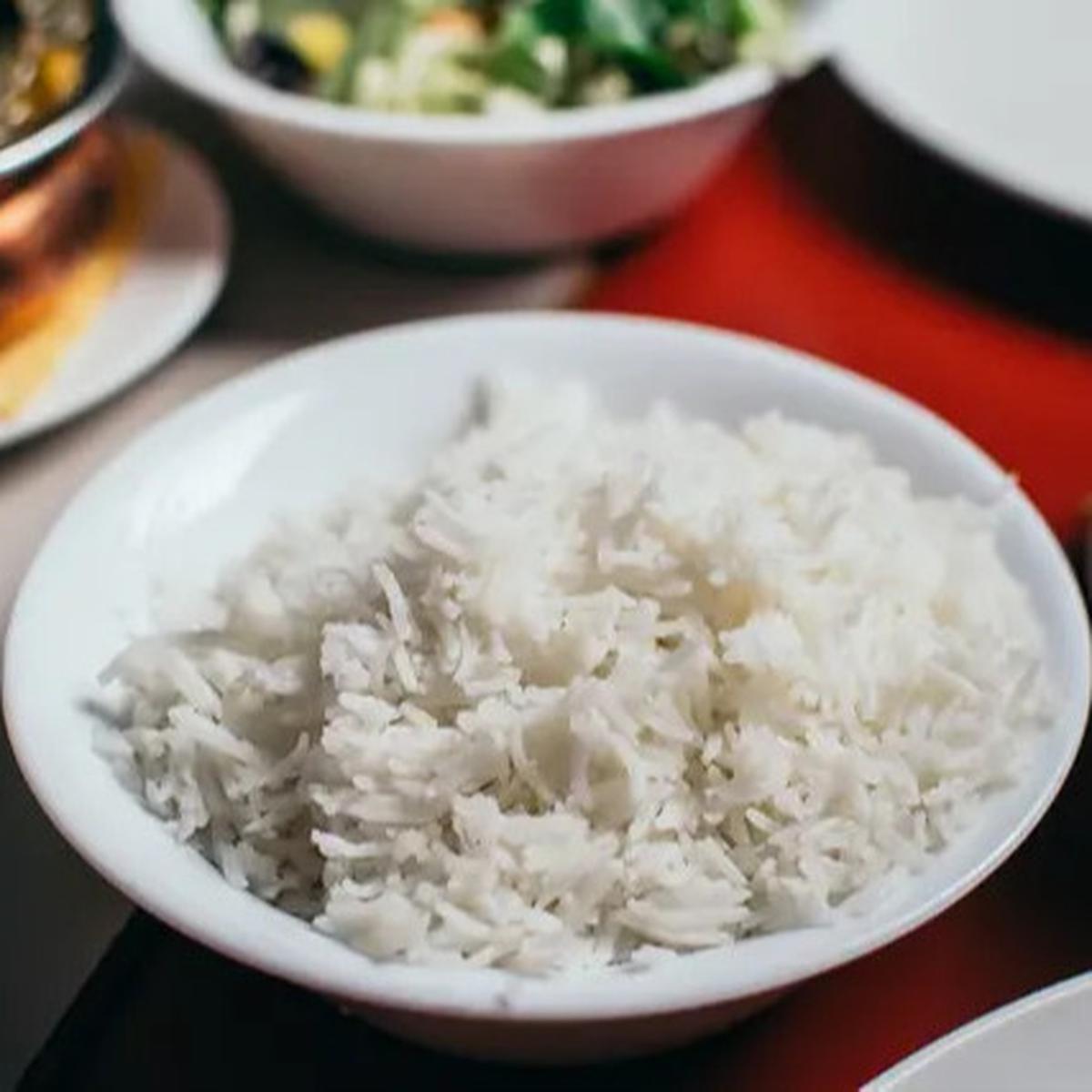 Nasi Terlalu Keras atau Lembek? Ini Cara Memasak Nasi agar Tepat dan Pulen
