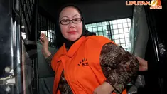 Selasa (15/42014), KPK kembali memeriksa Gubernur Banten Ratu Atut Chosiyah di gedung KPK Jakarta. (Liputan6.com/Johan Tallo)