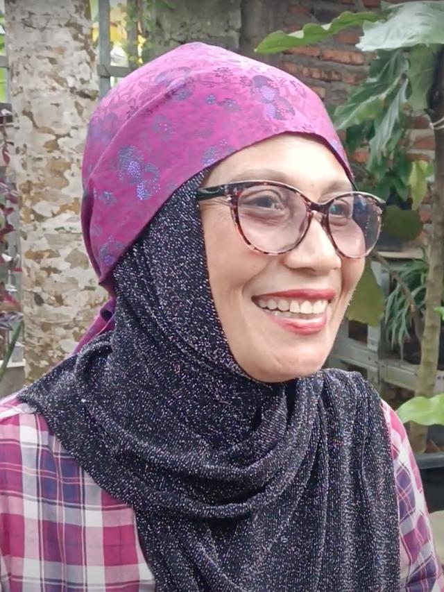Nursyah ibunda Indah Permatasari. (Foto: Dok. YouTube Nursyah Garden)