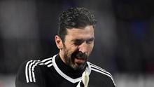 Kiper Juventus, Gianluigi Buffon, menyebut kematian Davide Astori menjadi salah satu alasan dari keputusannya kembali ke timnas Italia. (AFP/Miguel Medina)
