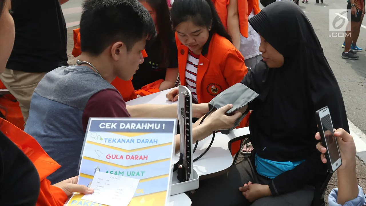 Jaga Pola Hidup Sehat, Mahasiswa Gelar Cek Darah di CFD