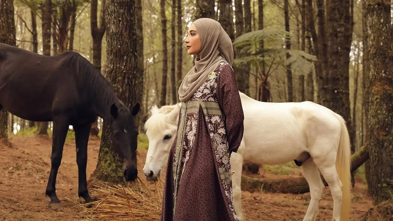 Gamis ala Zaskia Sungkar