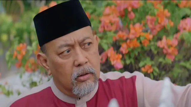 Indro Warkop sebagai Ilham dalam Pintu Surga Terakhir. (Foto: Dok. Falcon Pictures)