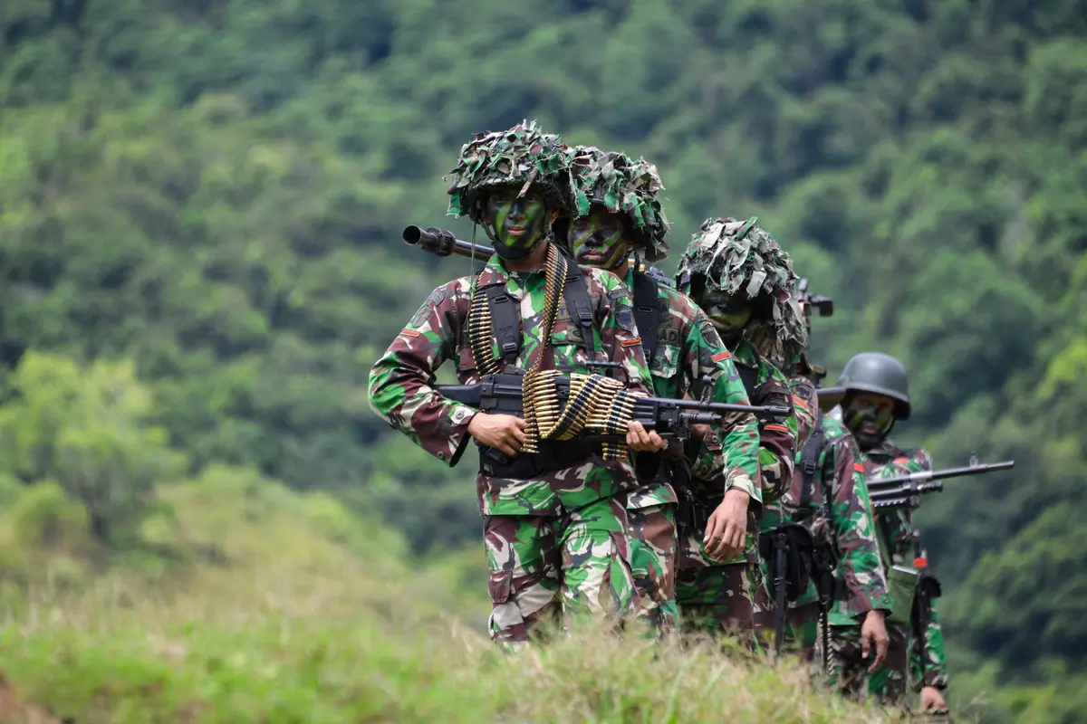 Melihat Latihan Menembak Prajurit TNI di Aceh